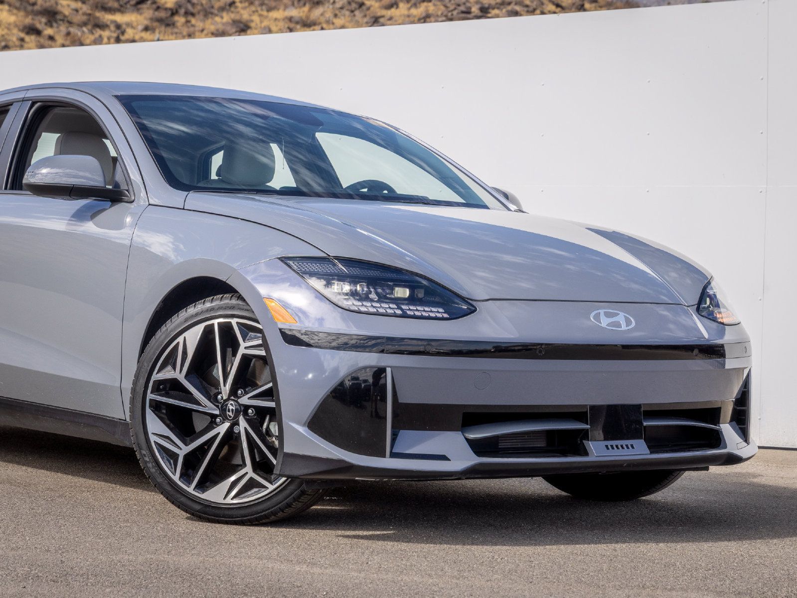 Used 2025 Hyundai Ioniq 6 Limited RWD image 6