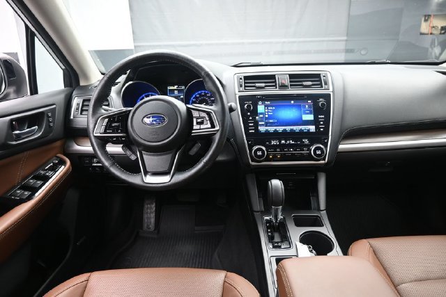 Used 2019 Subaru Outback 3.6R Touring w/ Popular Package #3A AWD/4WD image 9