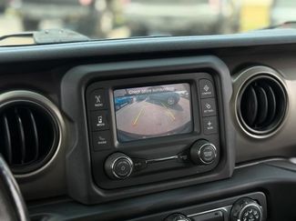 Used 2020 Jeep Wrangler Sport AWD/4WD video 3