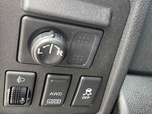 Used 2012 Nissan Rogue SL image 11