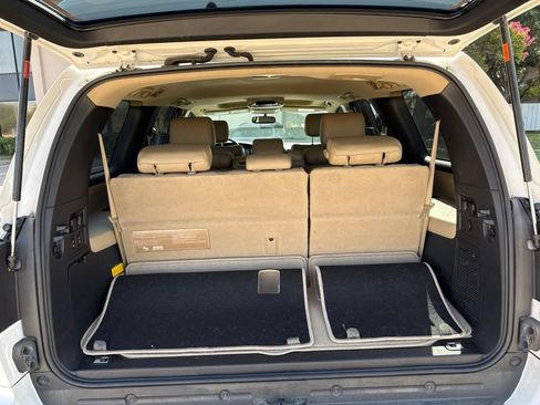 Used 2016 Toyota Sequoia SR5 w/ Premium Package RWD image 14