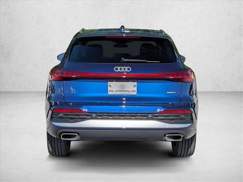 Certified 2025 Audi Q5 Premium w/ Convenience Package AWD/4WD image 7