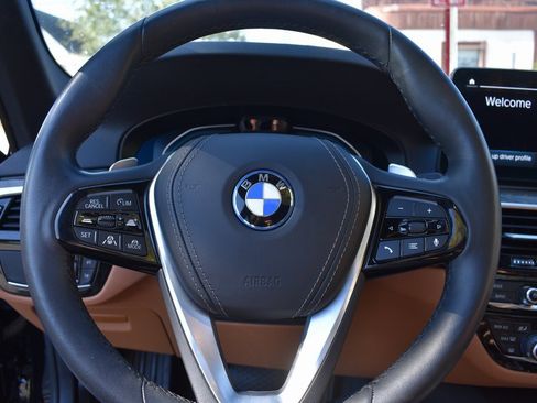 Used 2023 BMW 530e 530e iPerformance image 14