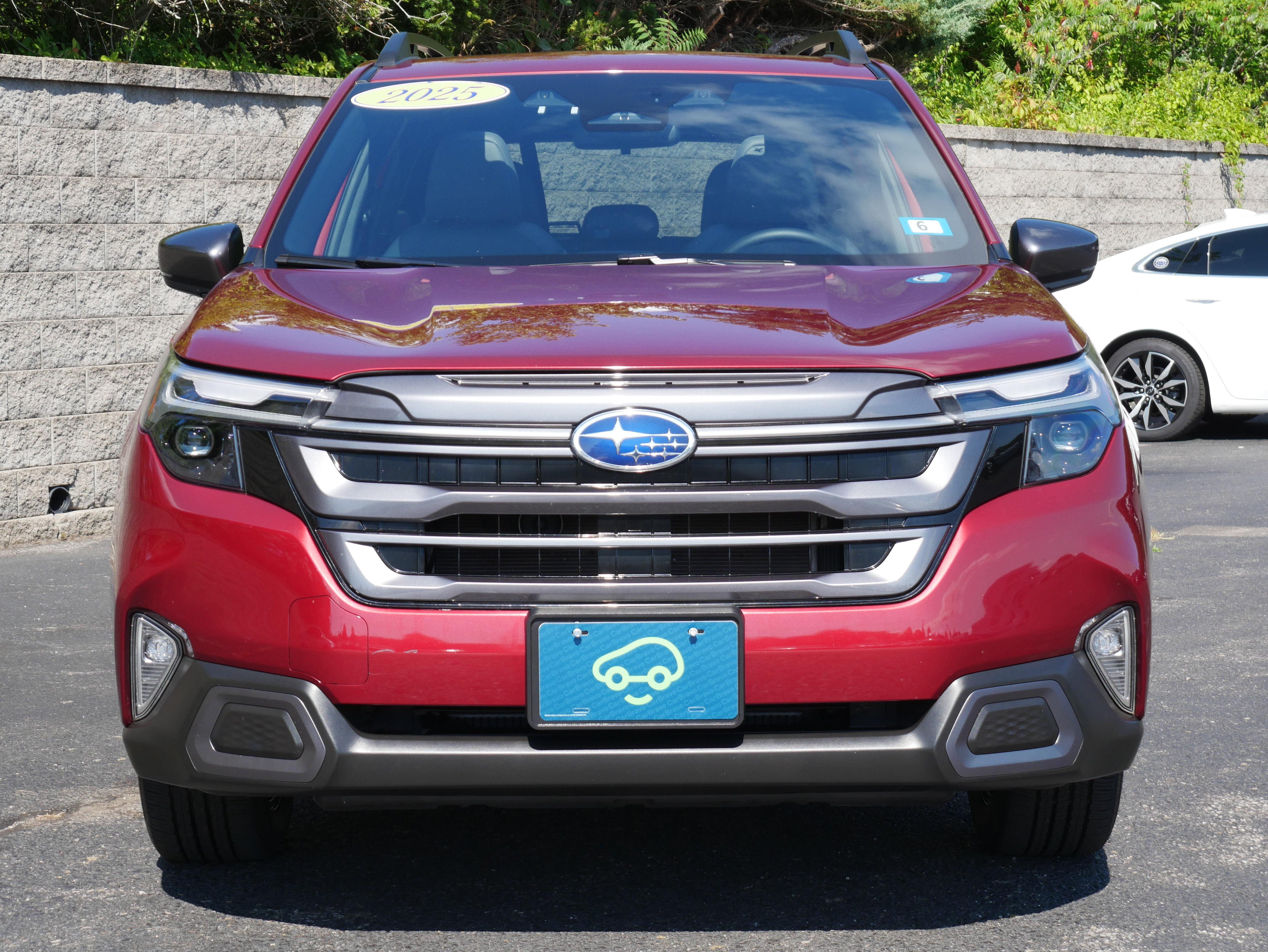 Used 2025 Subaru Forester Limited AWD/4WD image 2