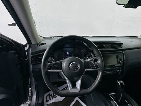 Used 2019 Nissan Rogue SV AWD/4WD image 11