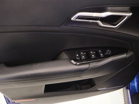 Used 2023 Kia Sportage EX image 15