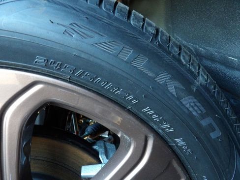 New 2026 Subaru Ascent Limited Bronze image 32