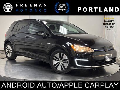 Used 2016 Volkswagen e-Golf SE w/ DC Fast Charging Package