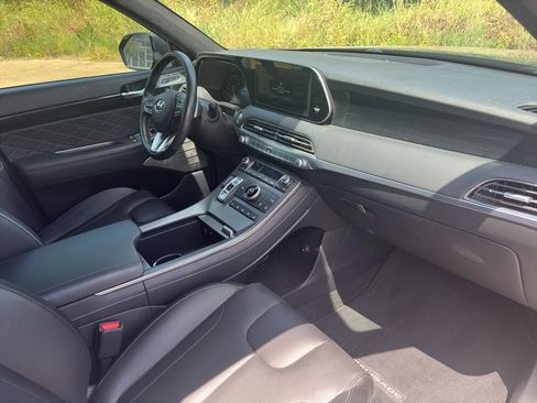 Used 2020 Hyundai Palisade Limited FWD image 11