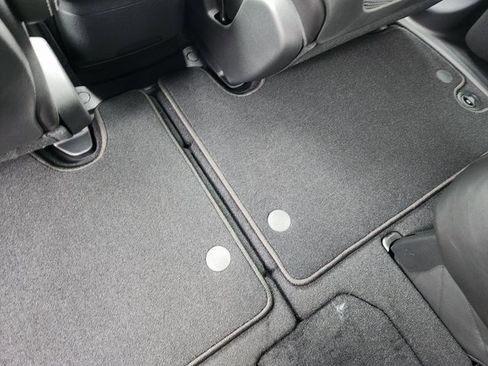 New 2026 Chrysler Pacifica Limited w/ S Appearance Package image 9