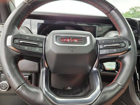 Used 2025 GMC Yukon AT4 Ultimate w/ LPO, Floor Liner Package AWD/4WD image 32