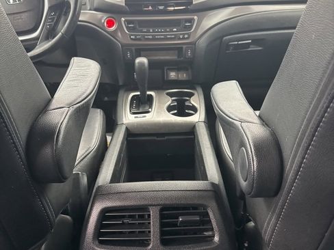 Used 2017 Honda Pilot EX-L image 30