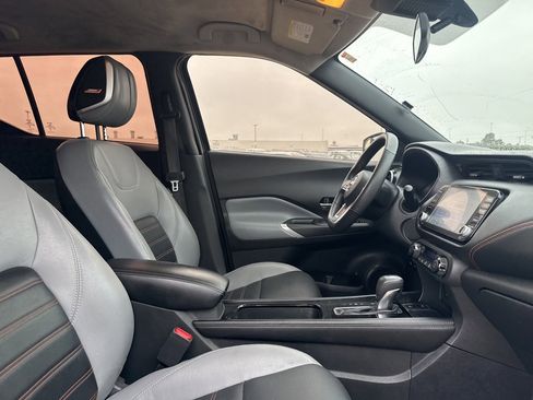 Certified 2023 Nissan Kicks SR w/ SR Premium Package image 11