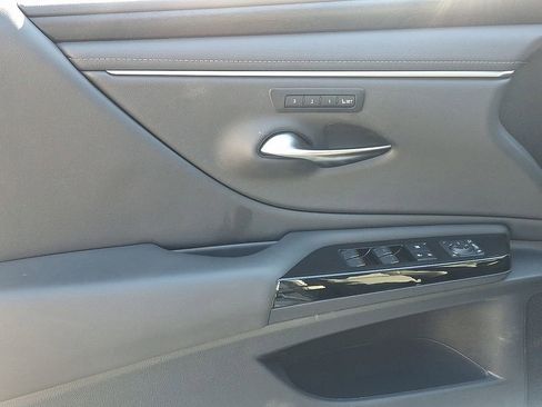 Used 2024 Lexus ES 350 w/ Premium Package image 13