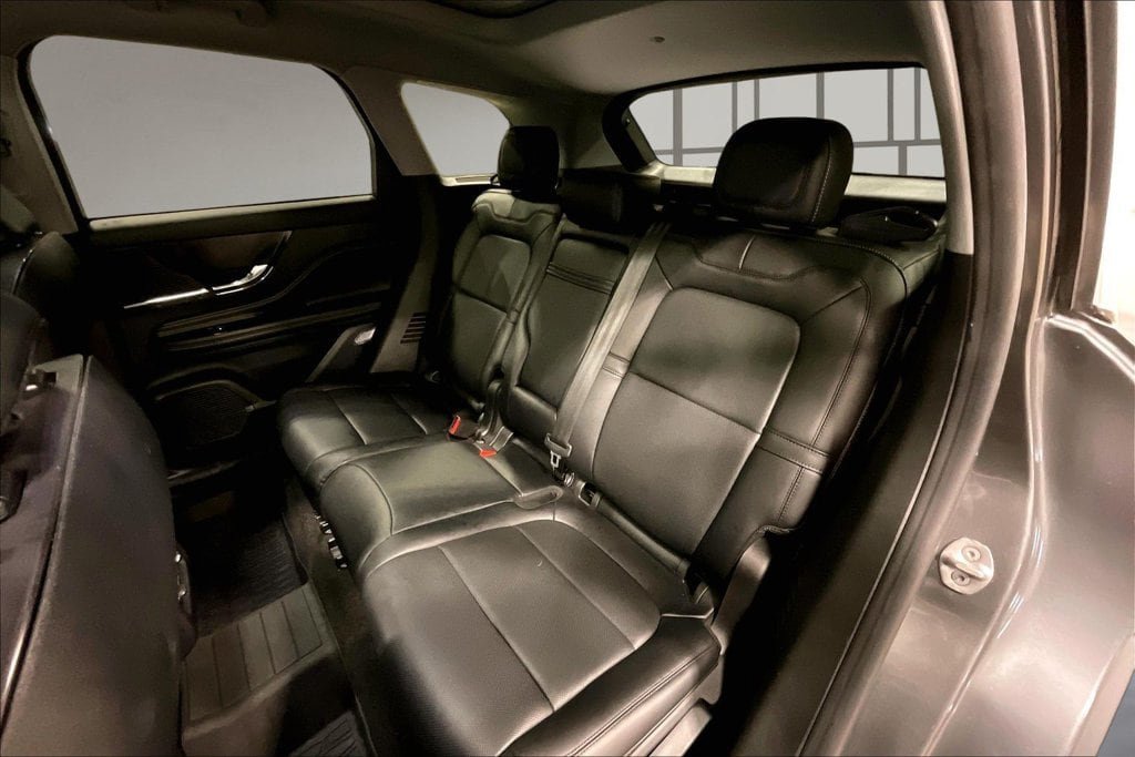 Used 2022 Lincoln Corsair AWD w/ Premium Package image 23