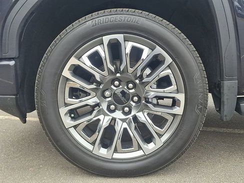 Used 2025 GMC Sierra 1500 Denali Ultimate image 8