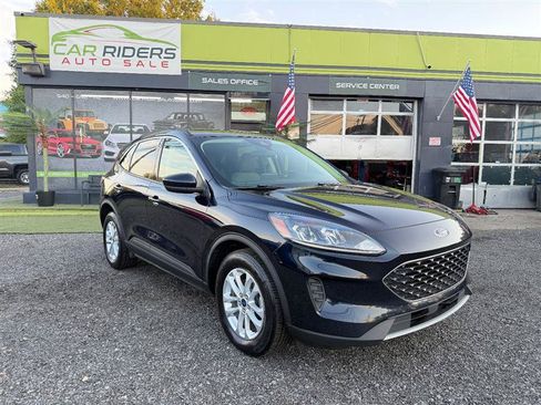 Used 2021 Ford Escape SE w/ Convenience Package AWD/4WD image 3