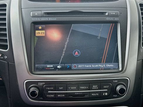 Used 2014 Kia Sorento SX w/ 3rd Row Package AWD/4WD image 13