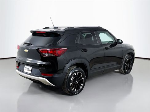 Used 2023 Chevrolet TrailBlazer LT w/ Convenience Package image 8