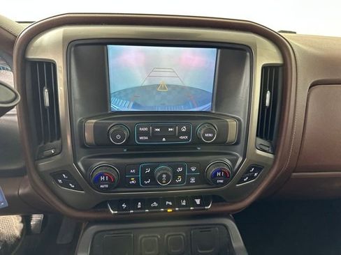 Used 2018 Chevrolet Silverado 2500 High Country w/ Duramax Plus Package image 22