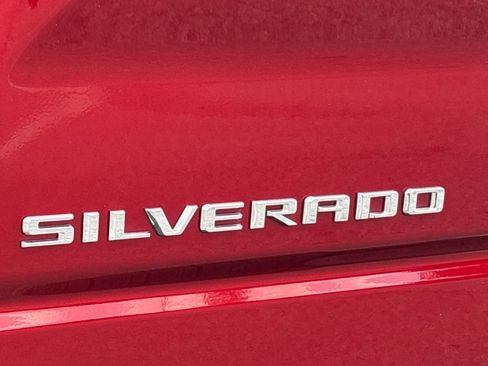 Used 2023 Chevrolet Silverado 1500 LTZ w/ LTZ Convenience Package II AWD/4WD image 32