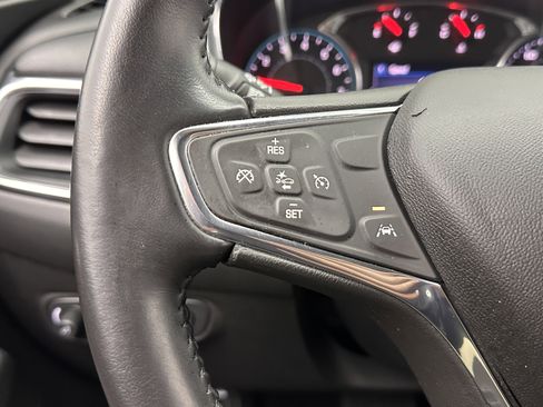 Used 2020 Chevrolet Equinox LT image 22