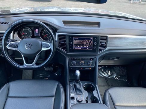 Used 2020 Volkswagen Atlas Cross Sport SE w/ Panoramic Sunroof Package AWD/4WD image 12