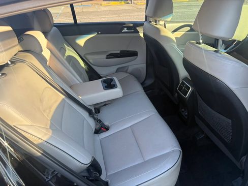 Used 2021 Kia Sportage EX w/ EX Technology Package FWD image 10