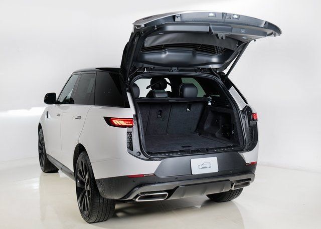 New 2026 Land Rover Range Rover Sport SE AWD/4WD image 29