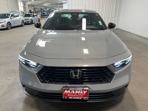Used 2025 Honda Accord Sport image 8