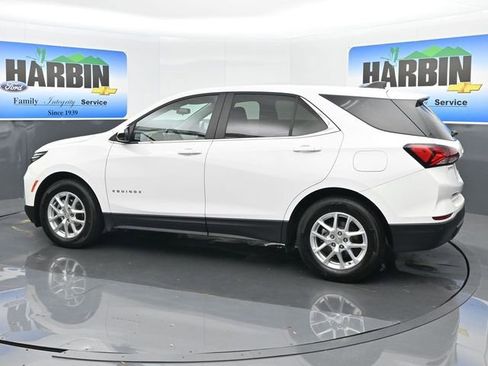 Used 2024 Chevrolet Equinox LT image 3