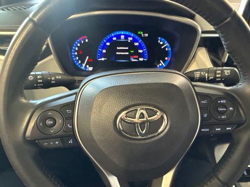 Used 2021 Toyota Corolla XSE FWD image 25