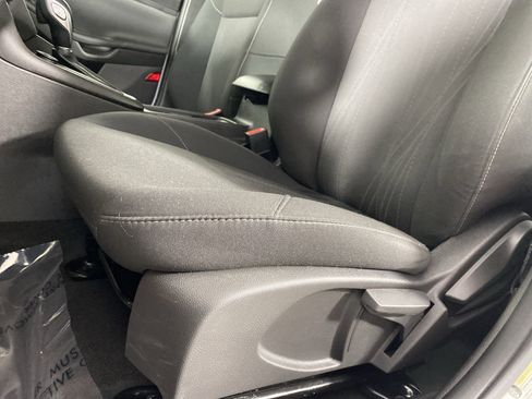 Used 2018 Ford Focus SE image 20