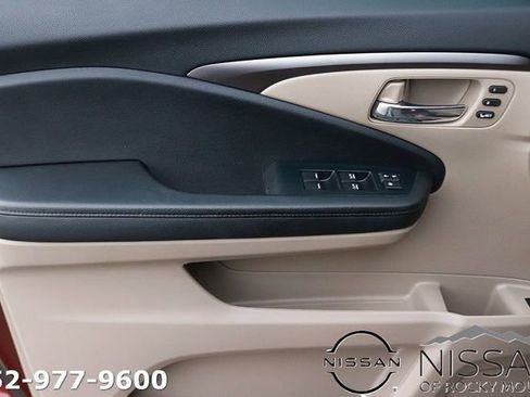 Used 2022 Honda Pilot Special Edition image 11