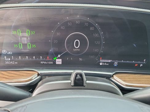 Certified 2023 Cadillac Escalade Sport Platinum w/ LPO, ONYX Package image 12