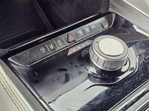 Used 2024 Jeep Wagoneer L Series II image 21