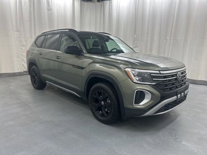 Used 2025 Volkswagen Atlas Peak Edition SE