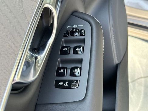 New 2024 Volvo XC90 T8 Ultimate w/ Protection Package Premier AWD/4WD image 18