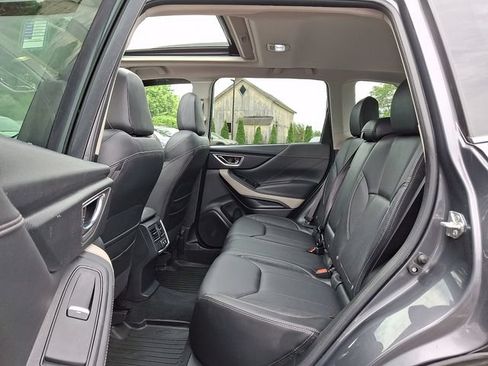 Used 2022 Subaru Forester Limited AWD/4WD image 10