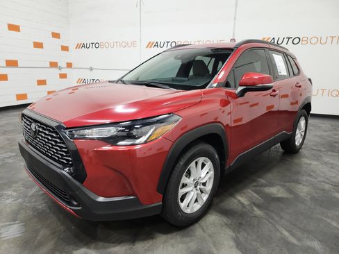 Used 2022 Toyota Corolla Cross LE FWD image 9