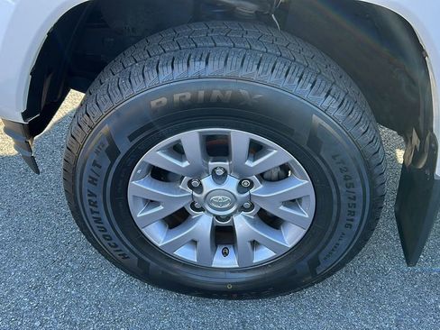 Used 2019 Toyota Tacoma SR5 image 5