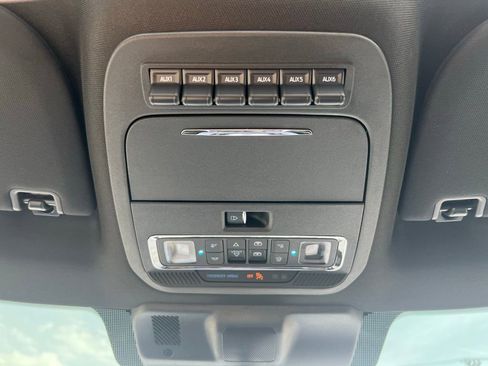 Used 2025 Ford F150 Raptor AWD/4WD image 28