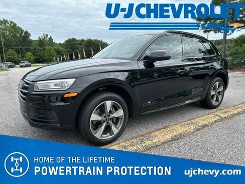 Used 2020 Audi Q5 2.0T Premium w/ Titanium Sport Package AWD/4WD image 1