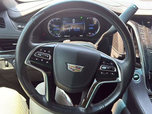 Used 2018 Cadillac Escalade Platinum AWD/4WD image 5