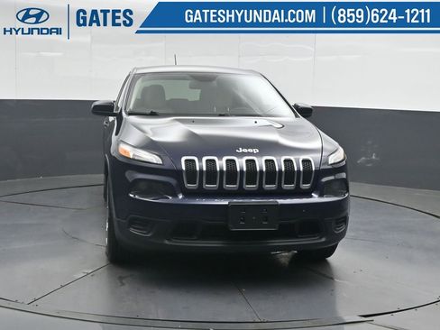 Used 2016 Jeep Cherokee Sport AWD/4WD image 5
