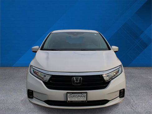 Certified 2024 Honda Odyssey Touring image 4