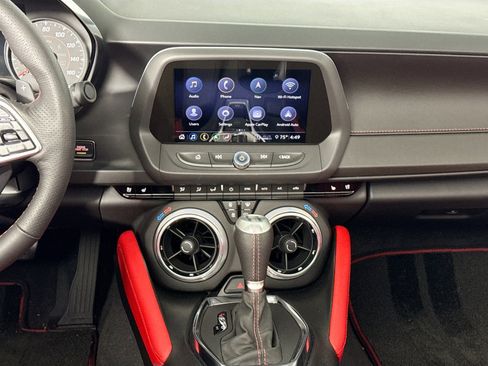 Used 2020 Chevrolet Camaro LT image 24