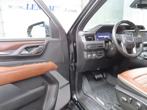 Used 2024 GMC Yukon XL Denali Ultimate AWD/4WD image 46