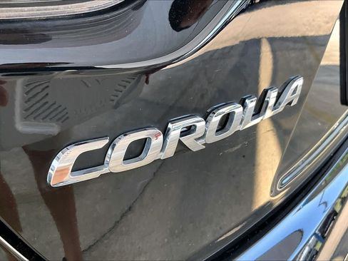 Used 2023 Toyota Corolla LE FWD image 31