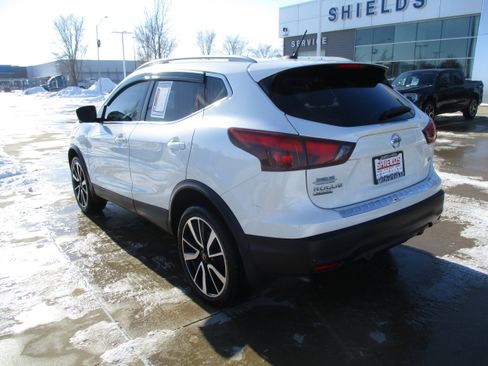 Used 2019 Nissan Rogue Sport SL image 4